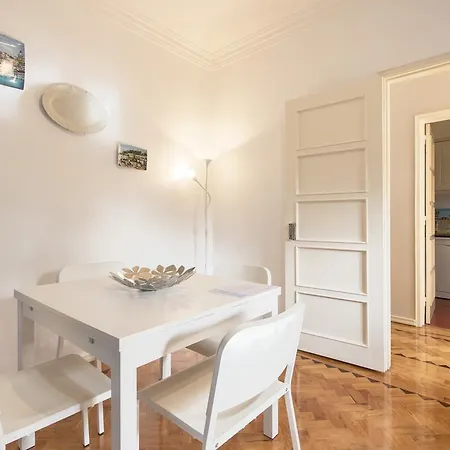 城堡附近理想公寓 *