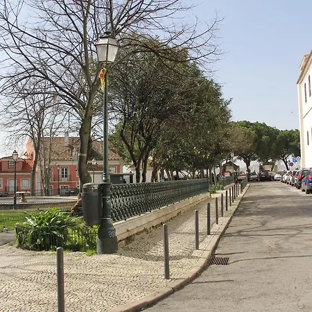 The Ideal Place Close To The Castle Апартаменти Лісабон